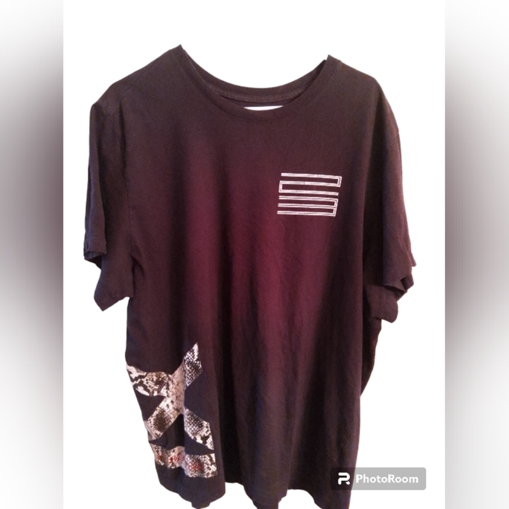 Jordan xi snakeskin print Tshirt